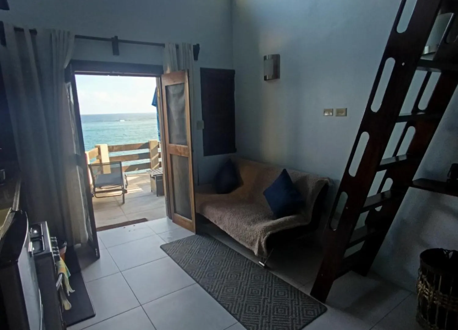Shipwatcher Studio W/Mezzanine Ocho Rios Apartment