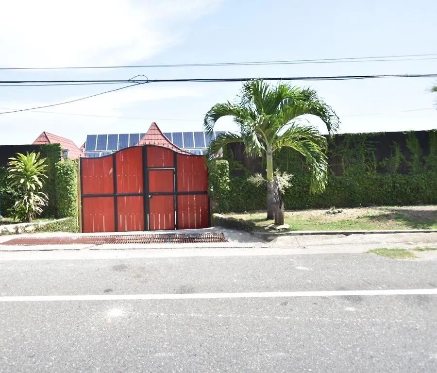 Shipwatcher Studio W/Mezzanine Ocho Rios Apartment